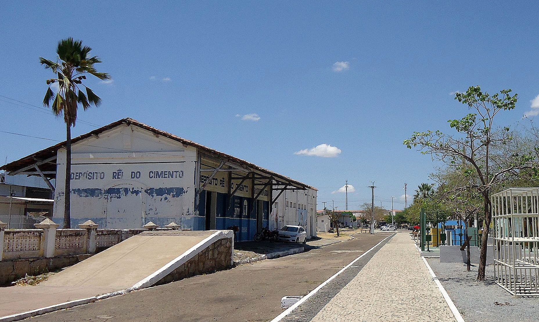 Bem ferroviário valorado/tombado pelo IPHAN na cidade de Crateú…