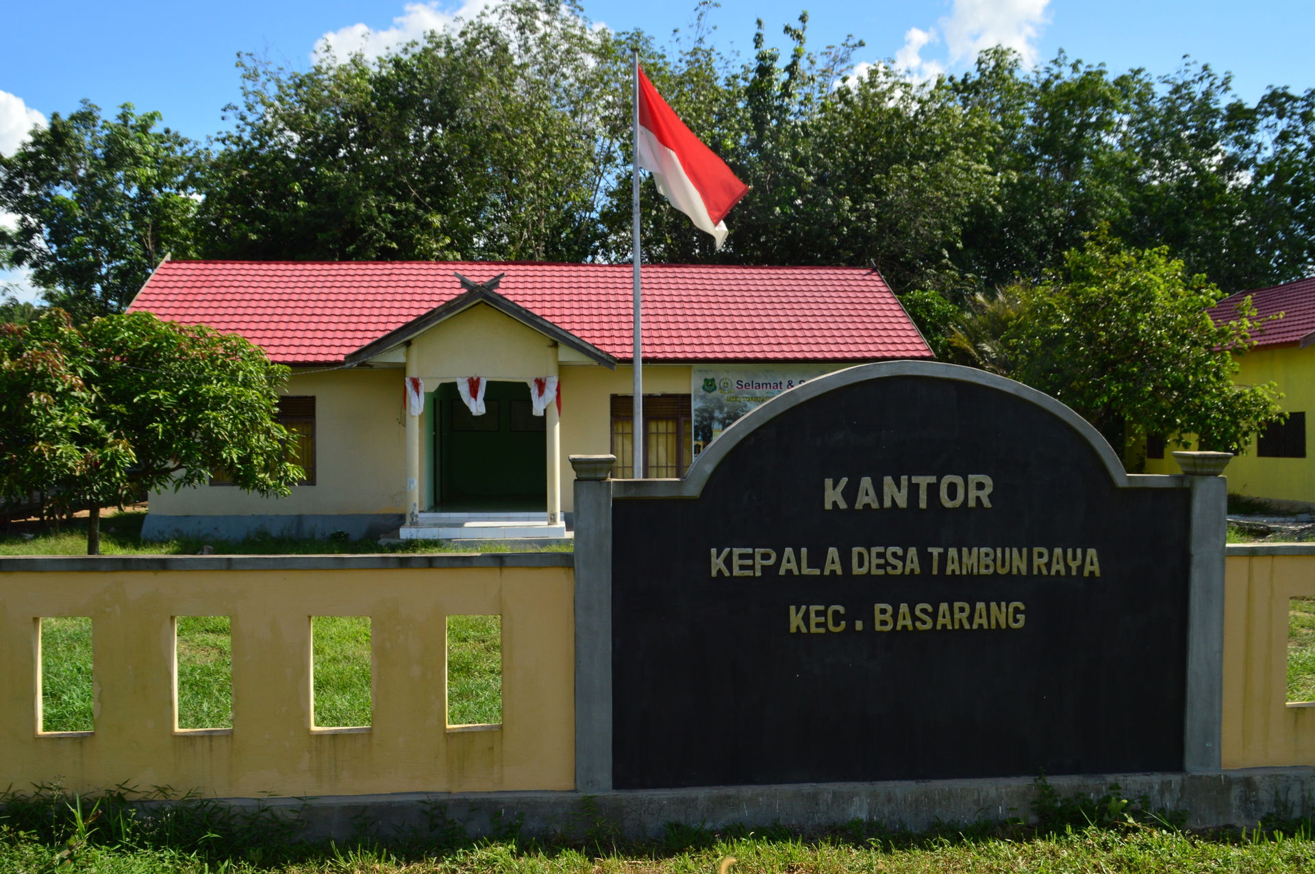 Tambun Raya village office in Basarang subdistrict, Kapuas Rege…