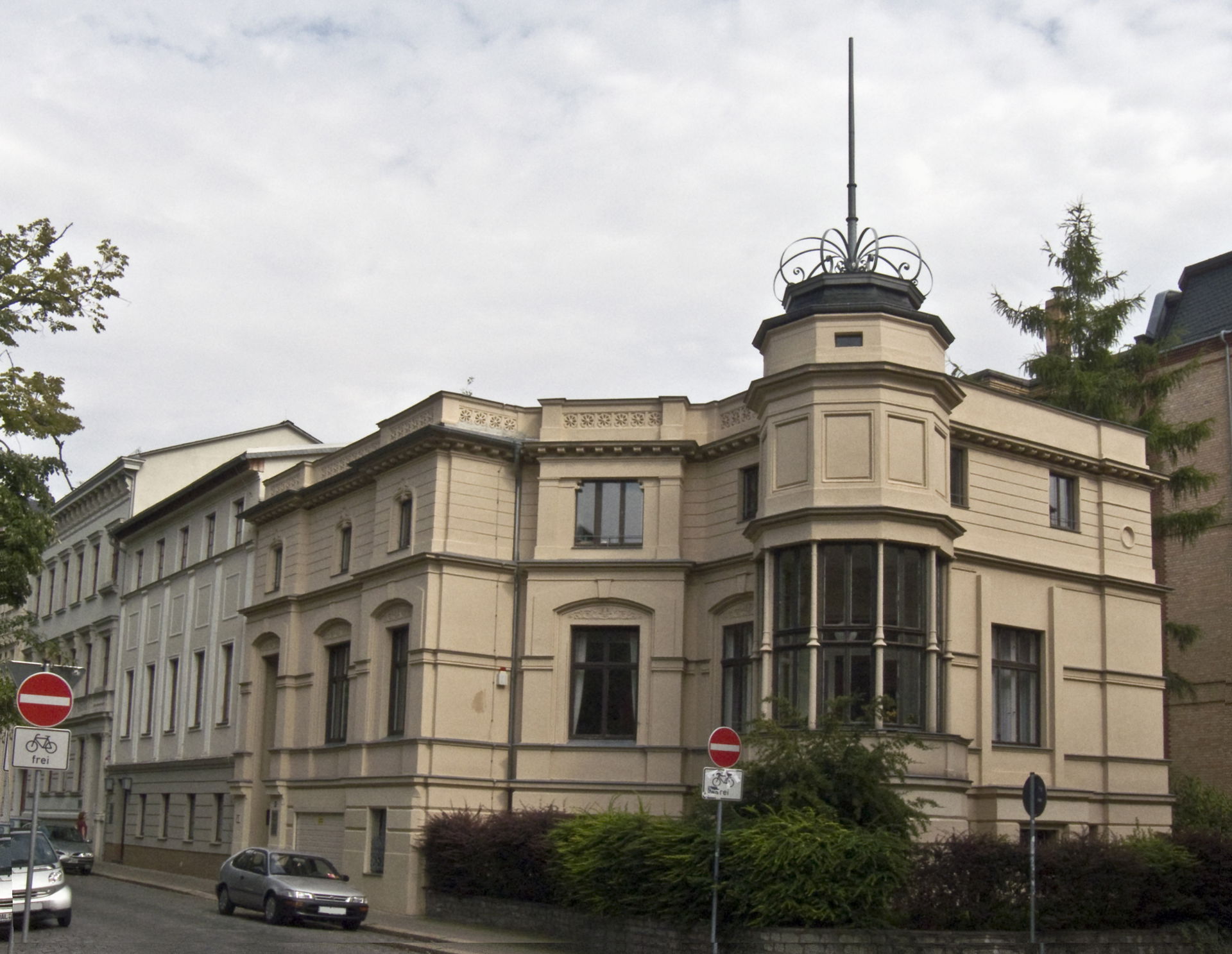 Ehemaliger Hauptsitz der Leopoldina in Halle/Saale, Emil-Abderh…