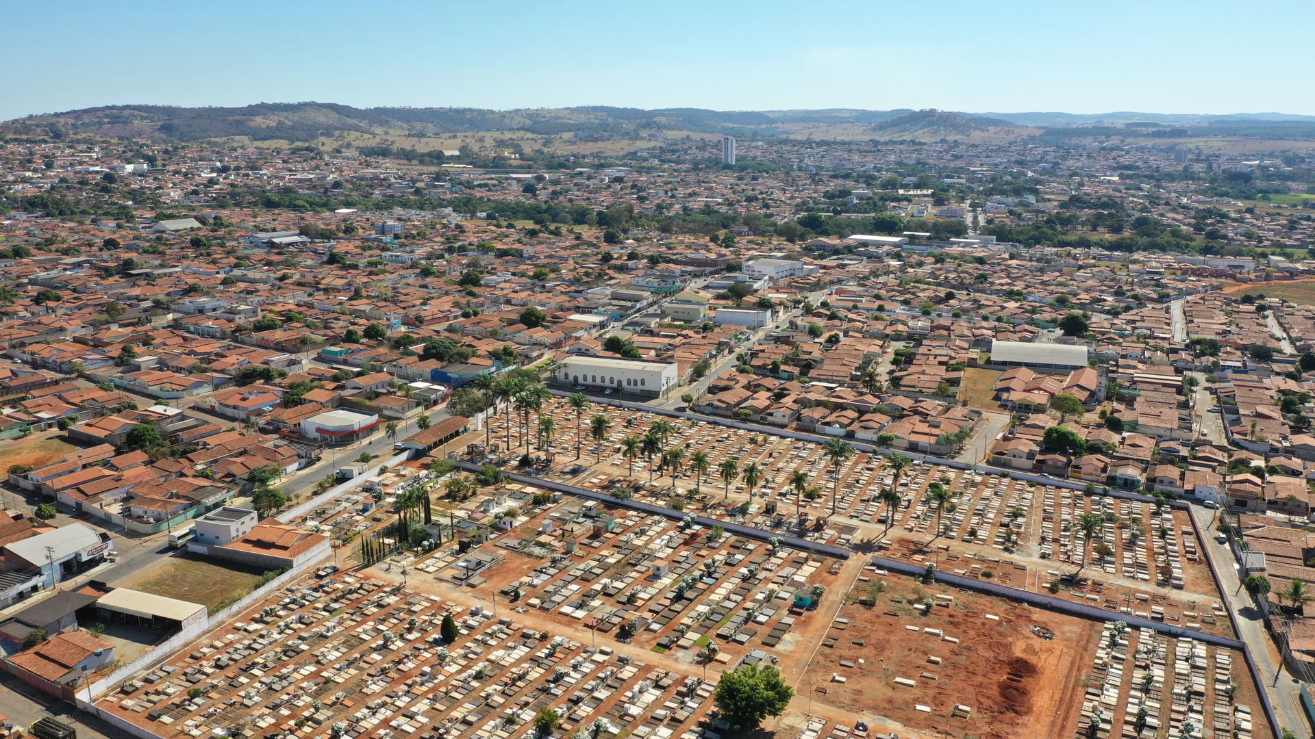 Vista aérea de Inhumas no estado de Goiás - Brasil