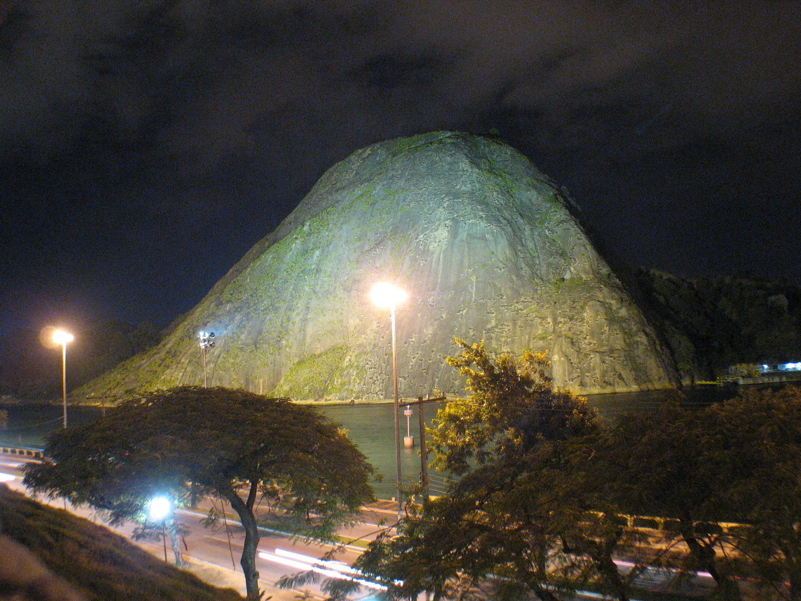 Penedo à noite, Vitória, Espírito Santo