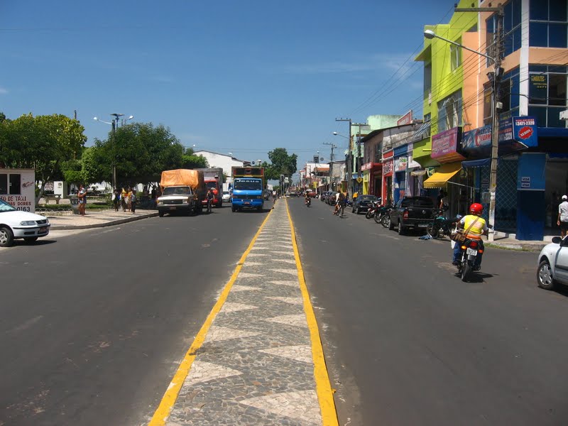 Centro da cidade de Chapadinha, Avenida Oliveira Roma.