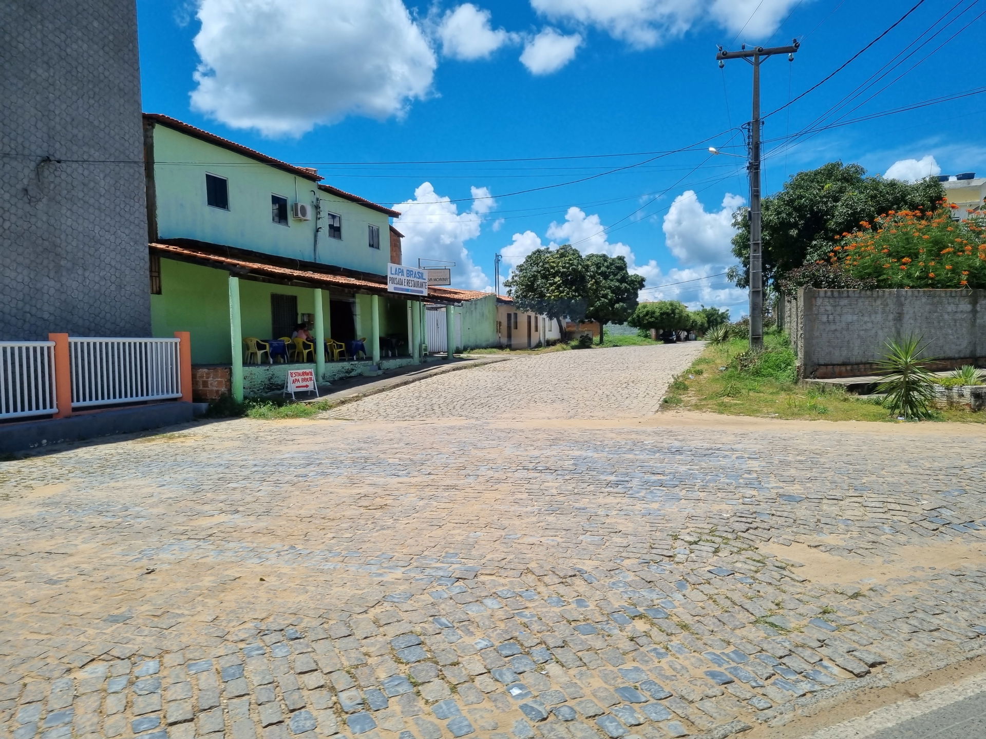 Rua da Igreja em Bom Jesus da Lapa, janeiro de 2023.
