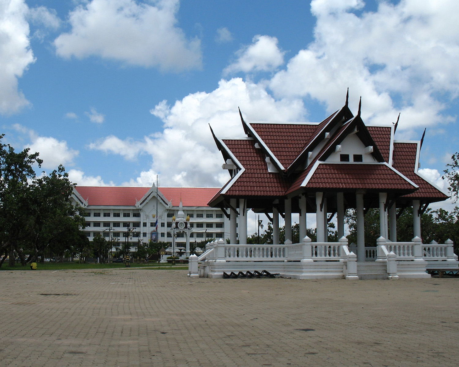 The Roi Et City Hall, view from the Phalan Chai pond.