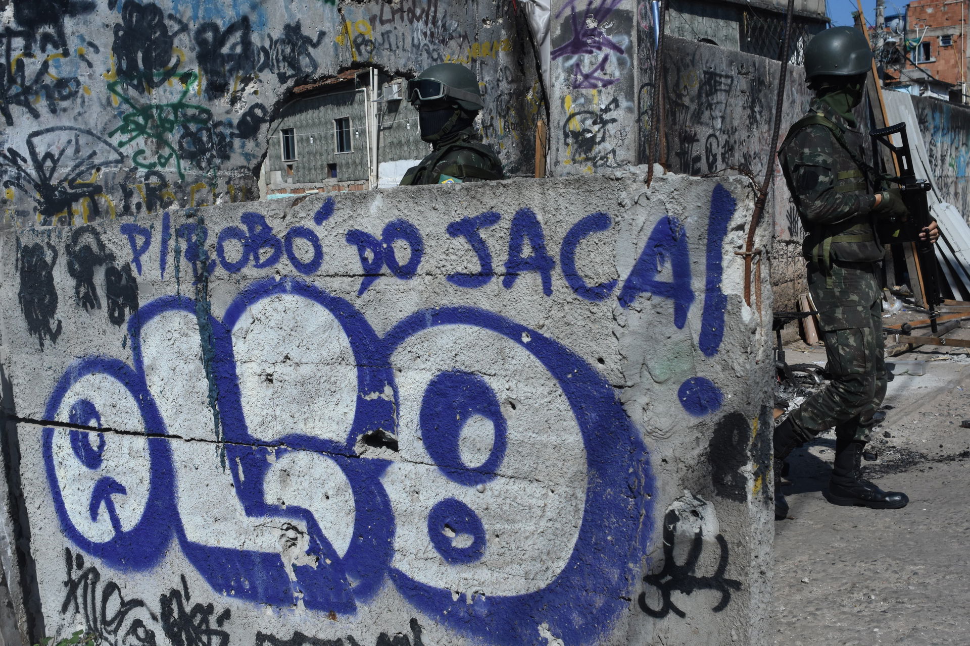 Operação Exército Jacaré - RJ - 18/01/2018

Operação policial c…