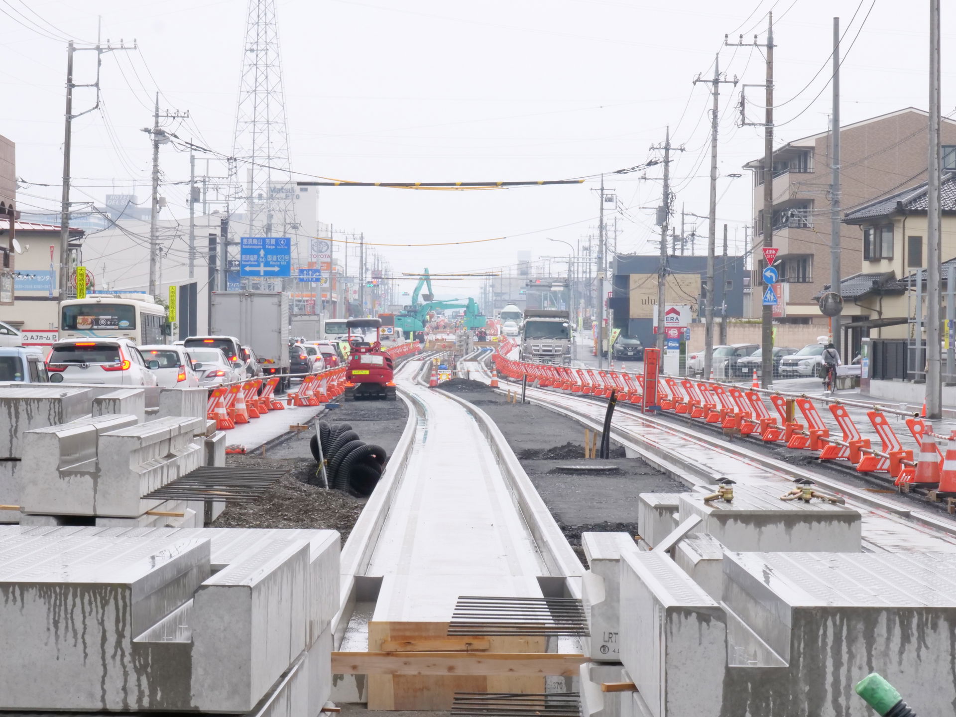 Utsunomiya Light Rail's track Constructing scene in Kinu avenue…