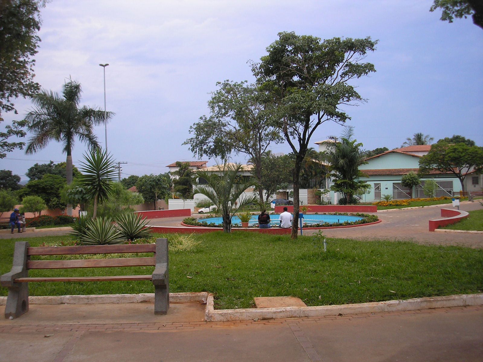 Praça em frente ao Hospital Municipal, no município de Bocaiúva…
