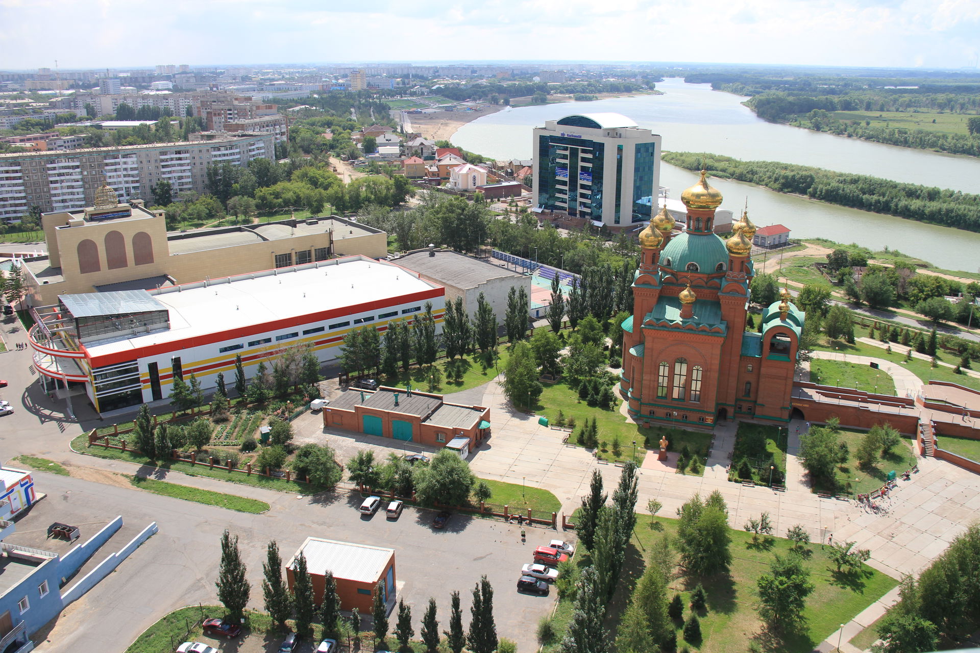 Республика Казахстан, г. Павлодар. Вид на центральный собор, Ка…