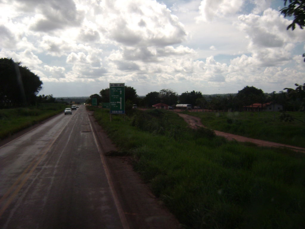BR-364 (KM 276) próximo acesso Rolim de Moura-RO