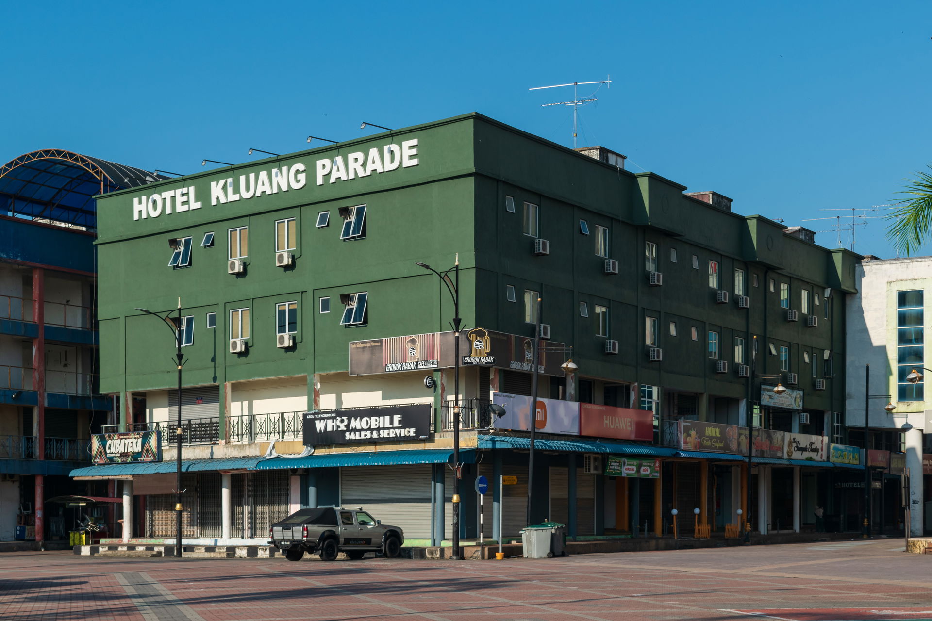 Hotel Kluang Parade and shops on Jalan Mata Kucing, Kluang town…