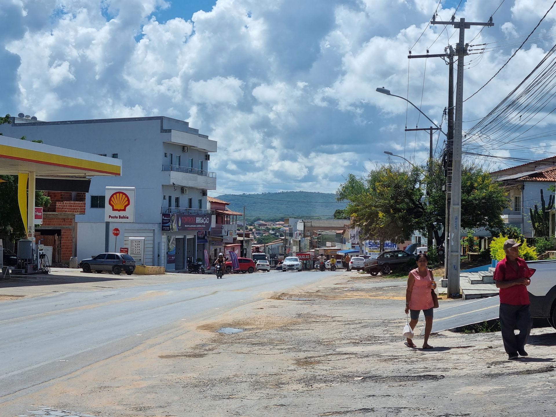 Avenida Perimetral em Santa Maria da Vitória, janeiro de 2023.