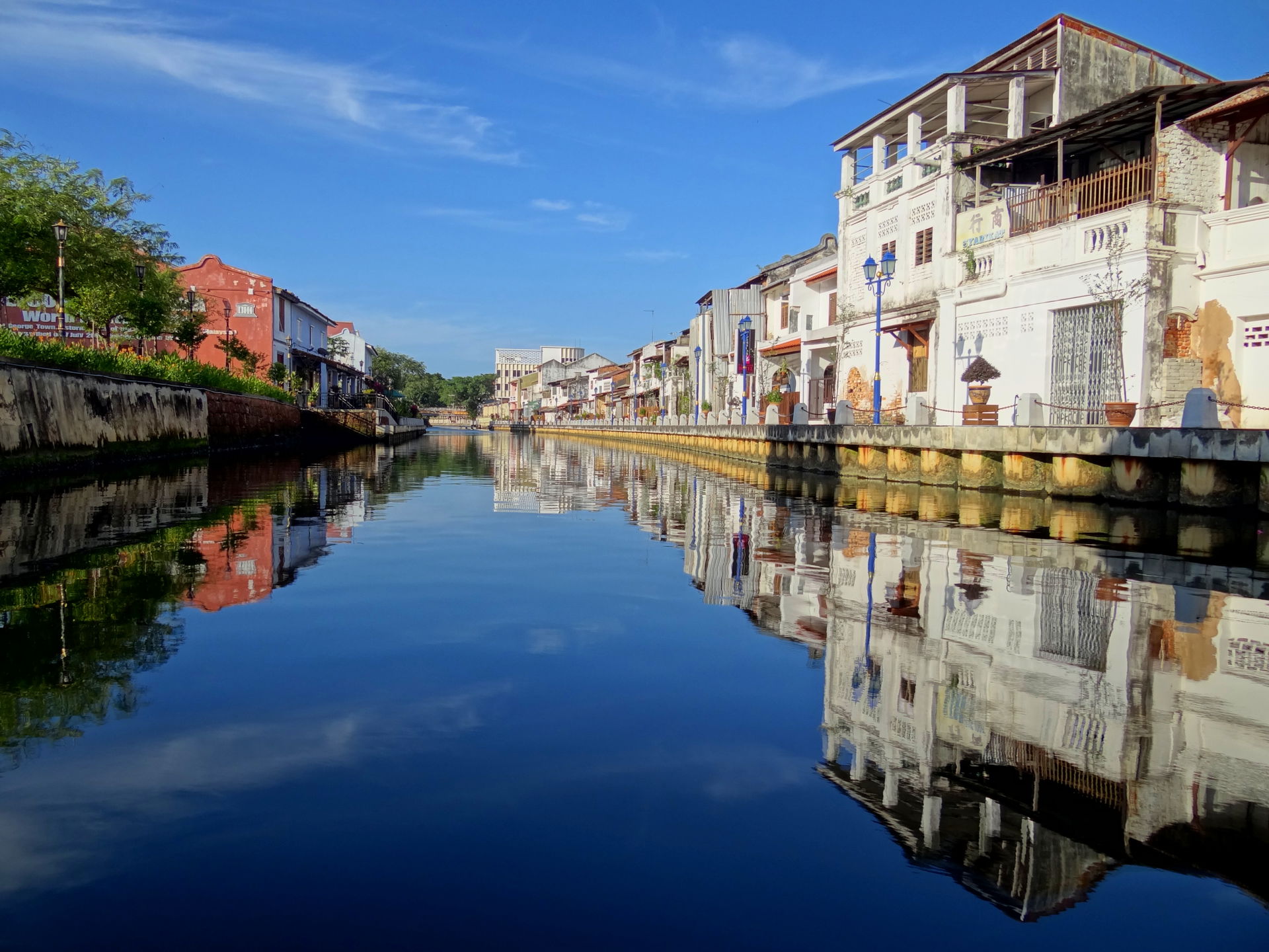 The canal-like river floating through the old town in Malacca.