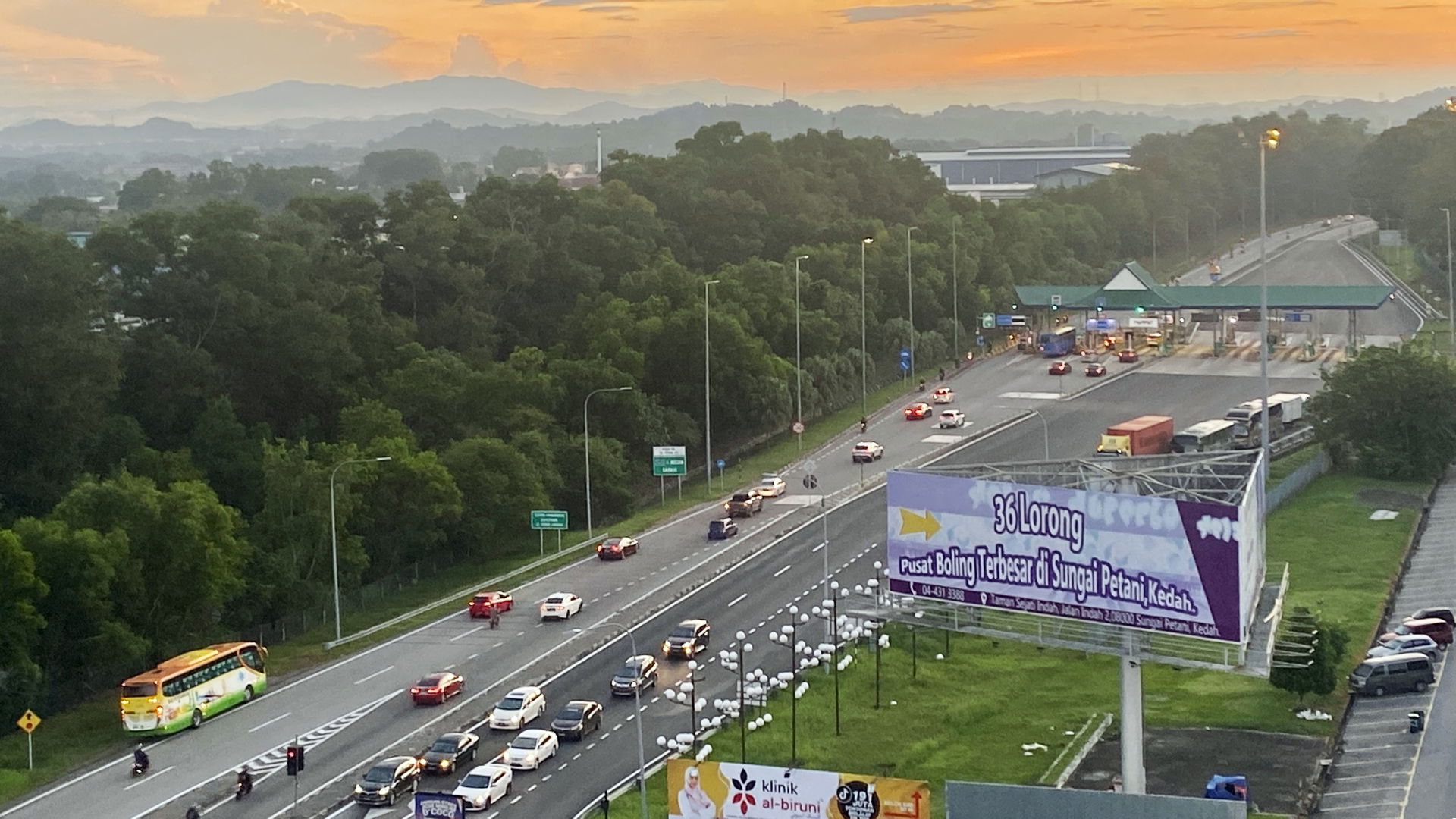 North-Soutrh Expressway's (E1) Sungai Petani Selatan Toll Plaza…