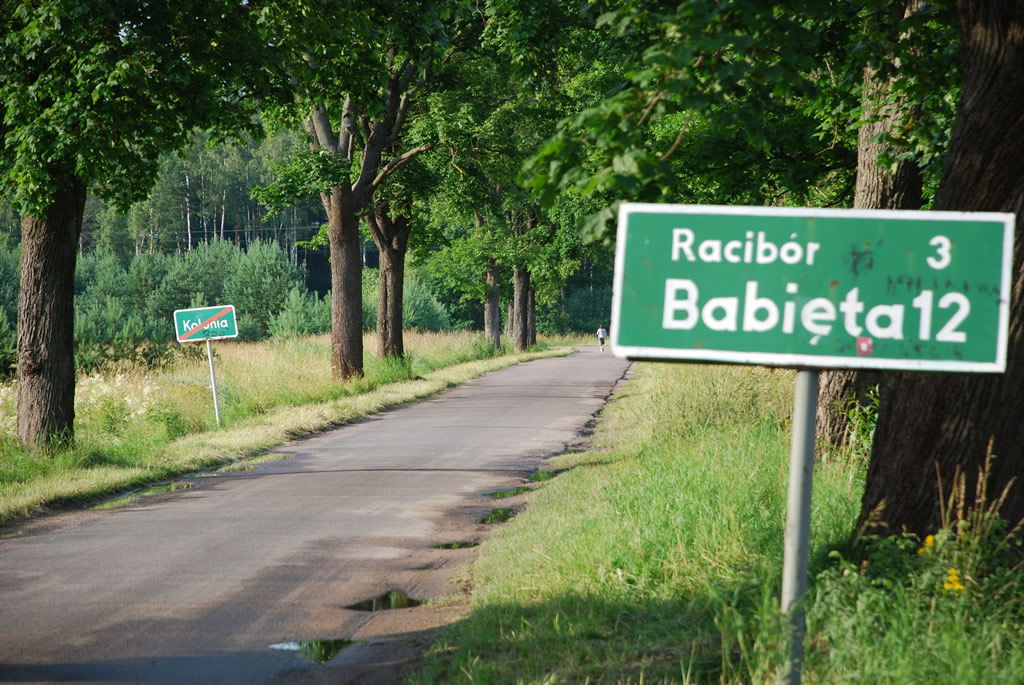 Road to Racibór, roadsign on the border of Kolonia village