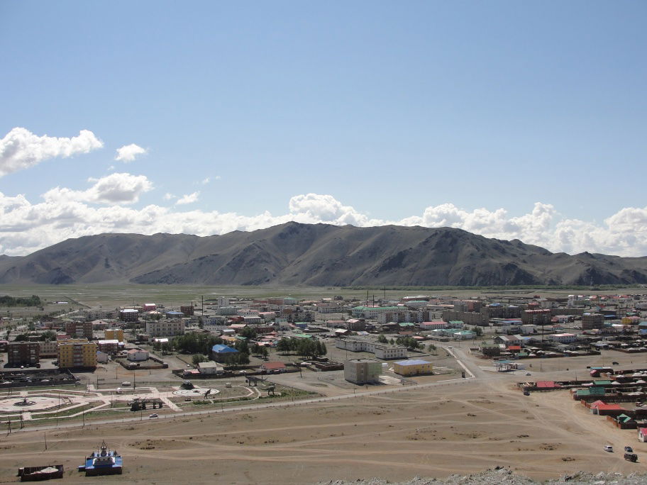 Nomgon Khairkhan and Bayankhongor town