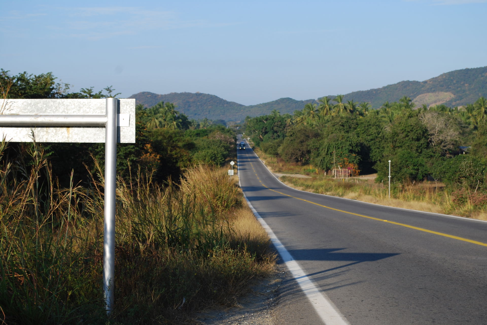 Highway 200 looking west towards Zihuatanejo in Tlalcoyunque, G…