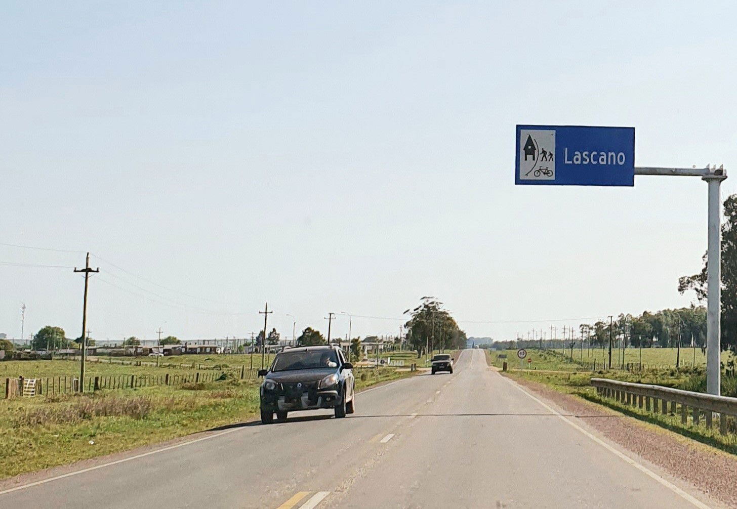 Acceso norte a Lascano desde ruta 15, Rocha, Uruguay.