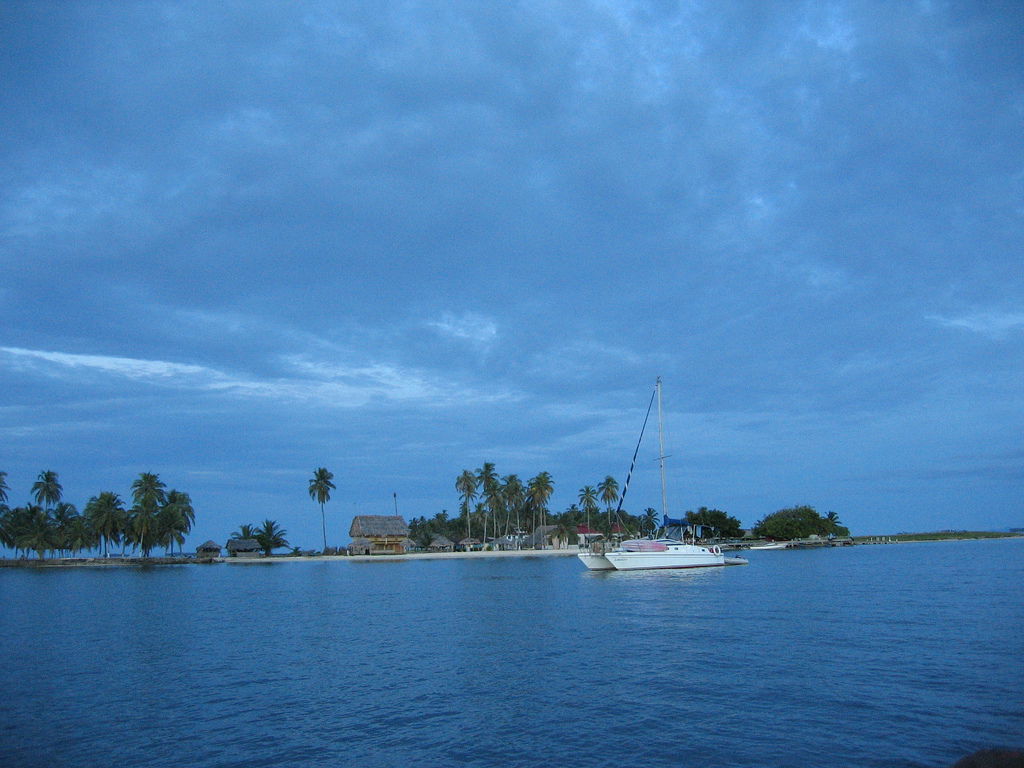 Approaching the island of Porvenir