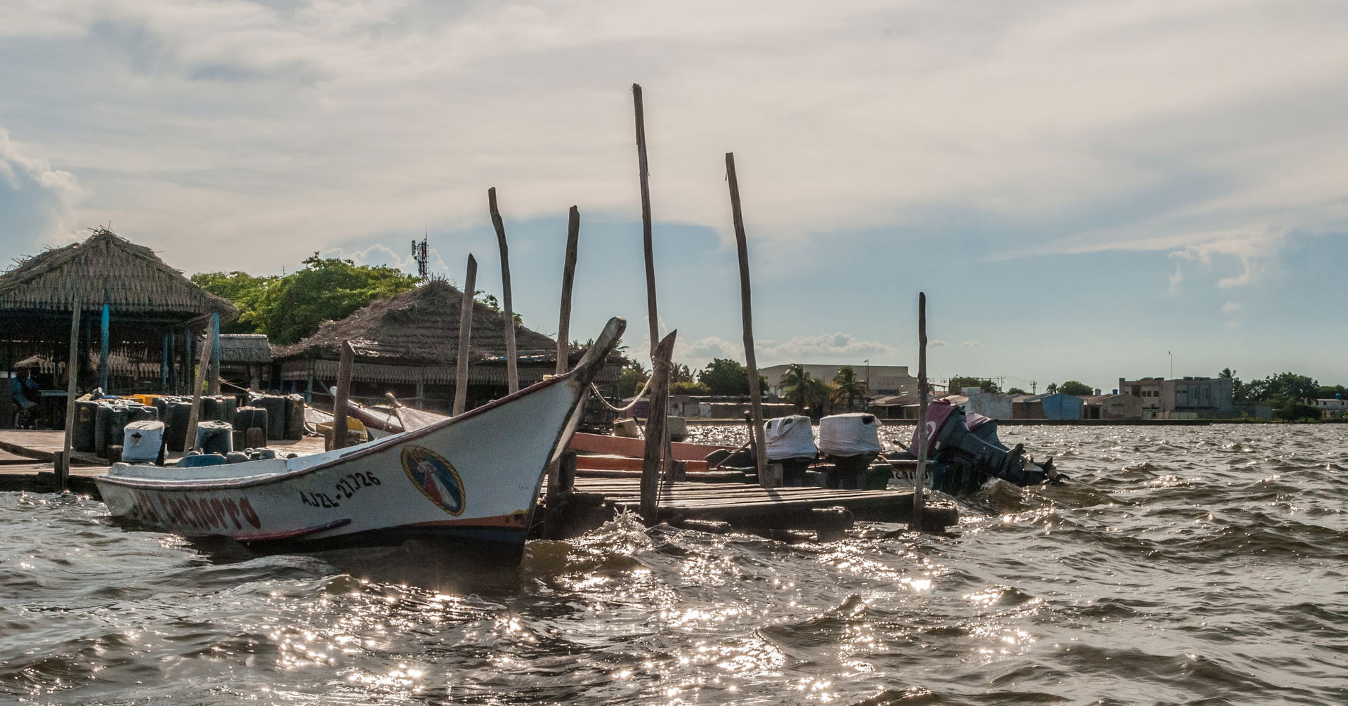 Muelle del Mojan desde donde sarpan hacia isla San Carlos