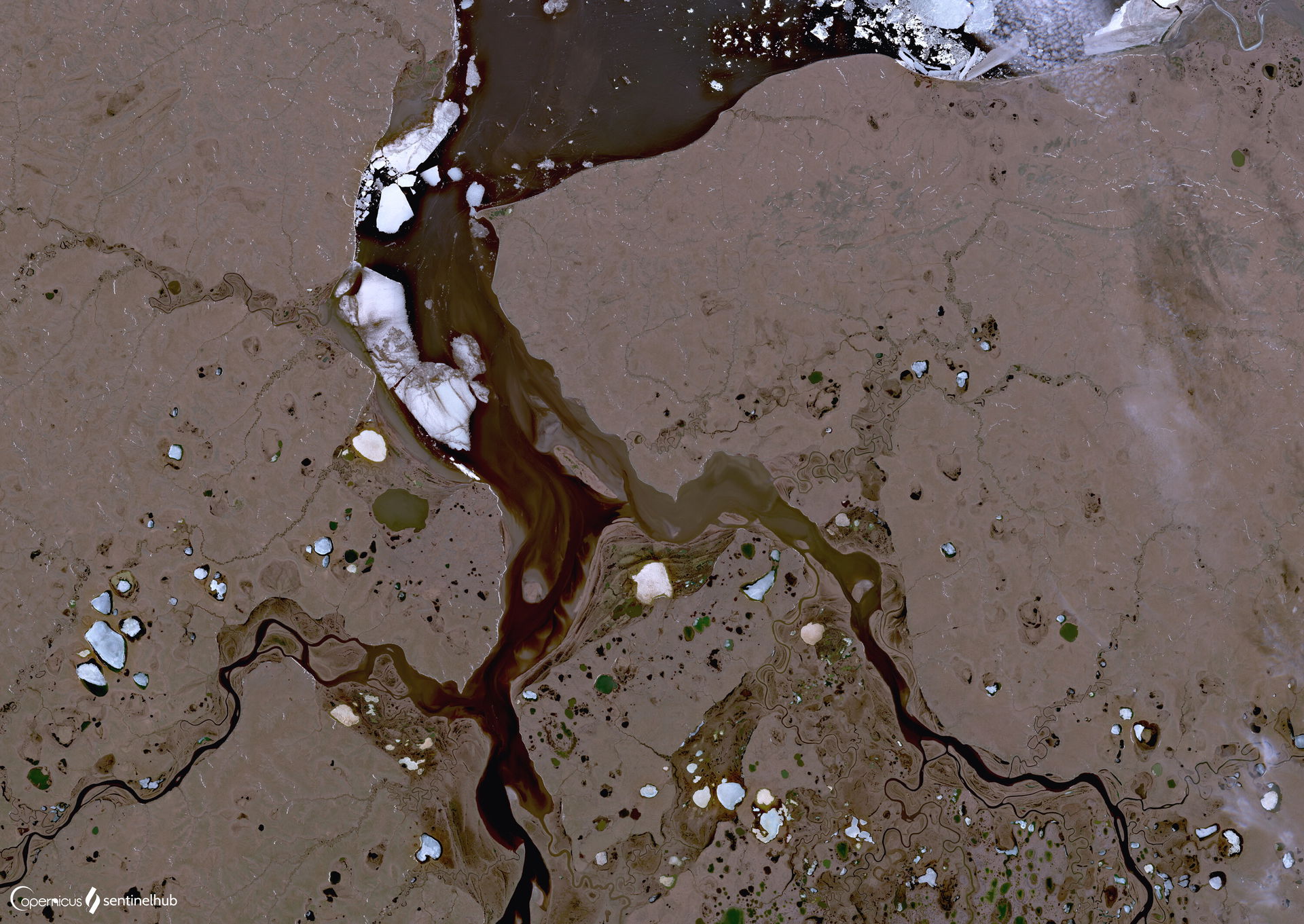 Anabar River, Russia
Date: 2019-06-23
Sentinel-2 L2A + Highligh…
