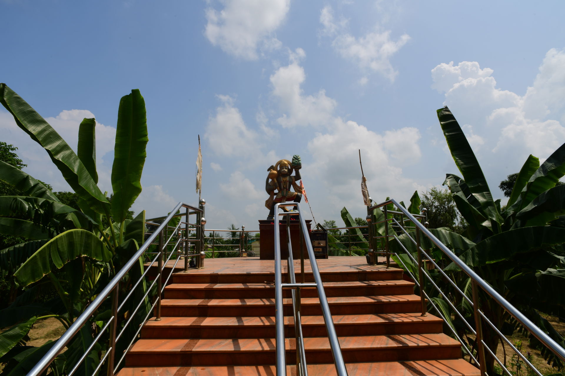 There is a very attractive temple of Hanuman located in Kotahi …