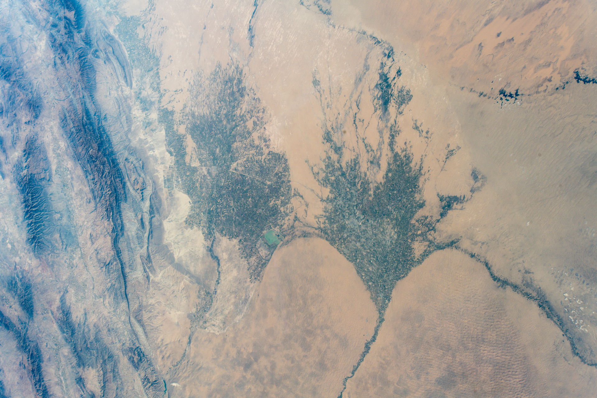 This is how a river can simply end.