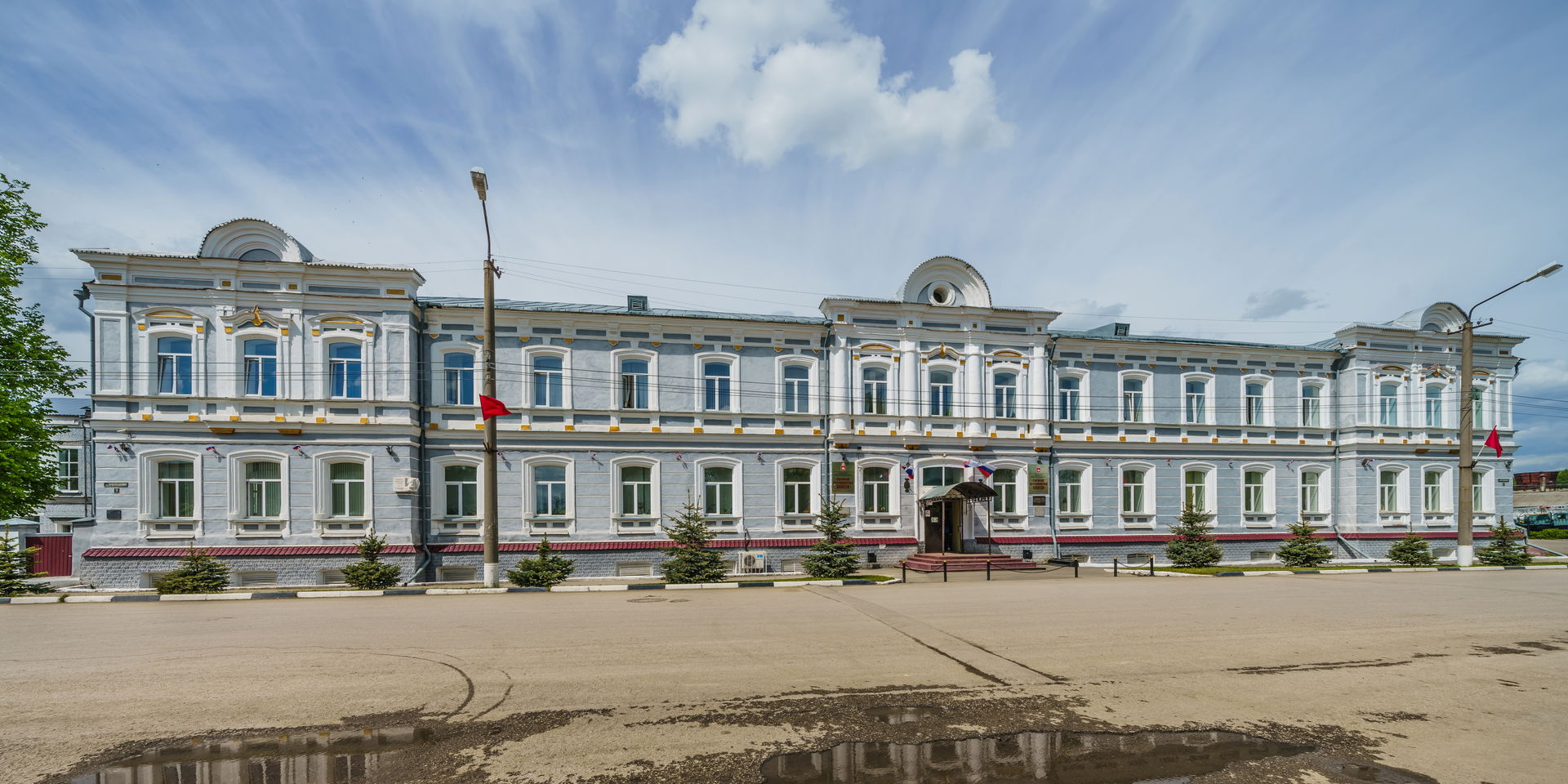 Building at Prosvescheniya Street 9 in Kungur, Perm Krai, Russia