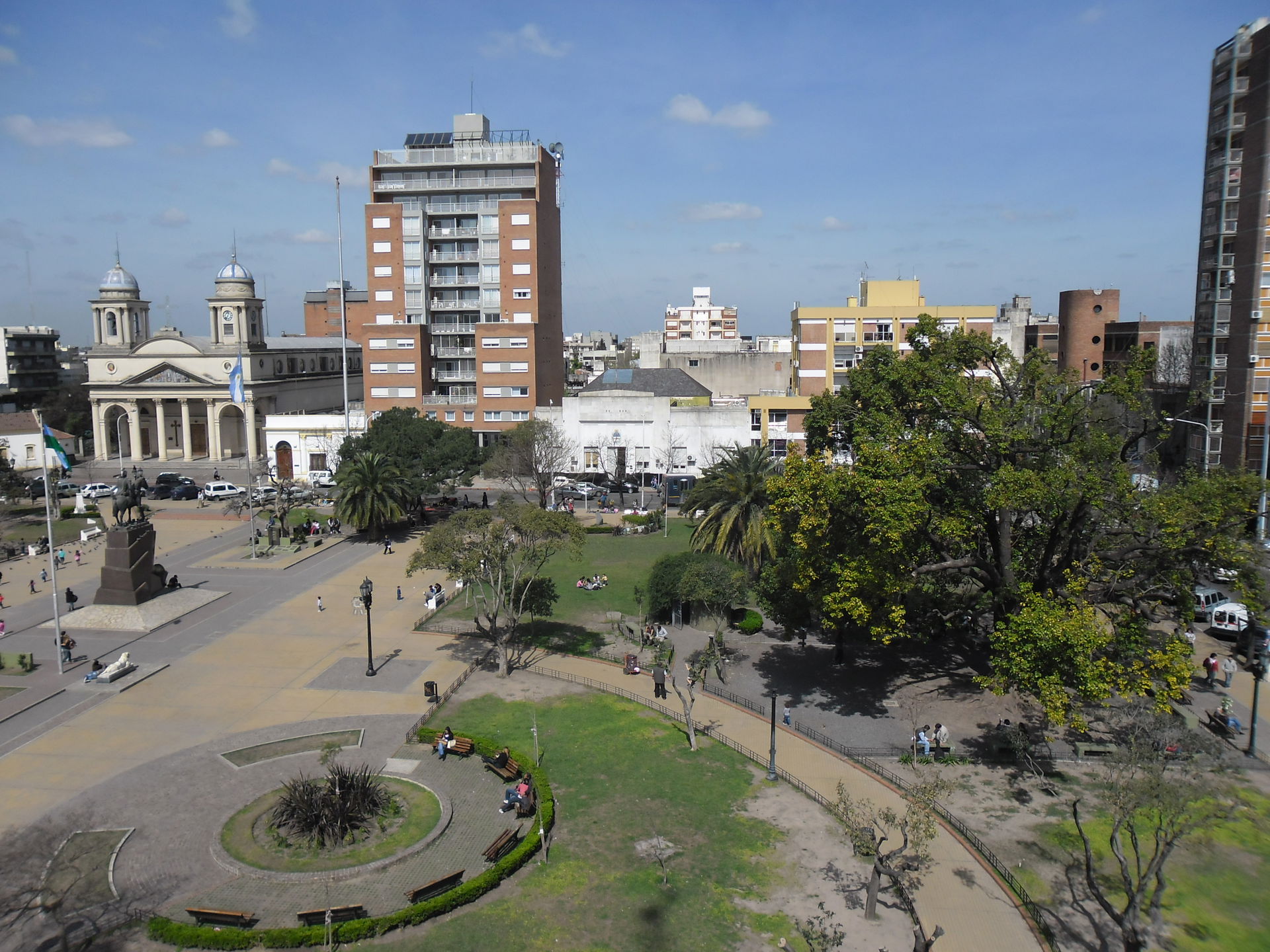 This is a photo of an Argentine monument identified by the ID