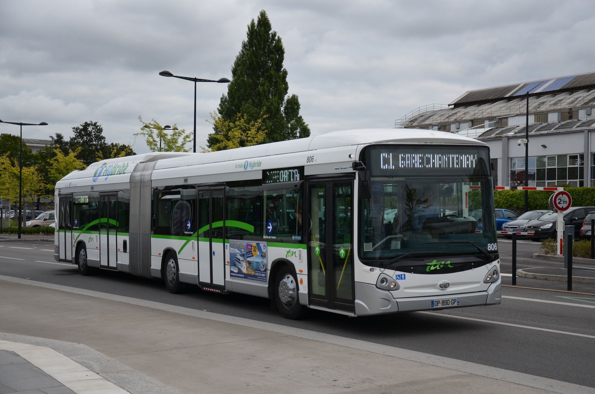 Heuliez GX 437 Hybride sur la ligne C1 du réseau TAN de Nantes,…