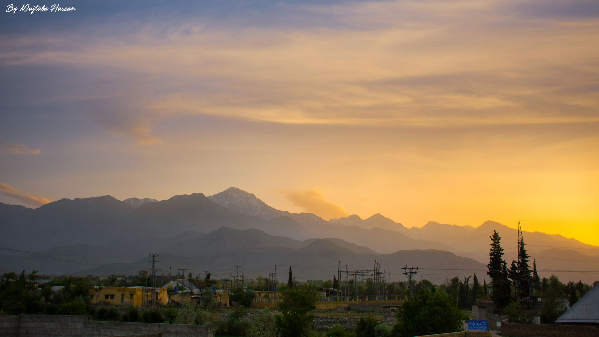 A beautiful sunrise
Location:parachinar