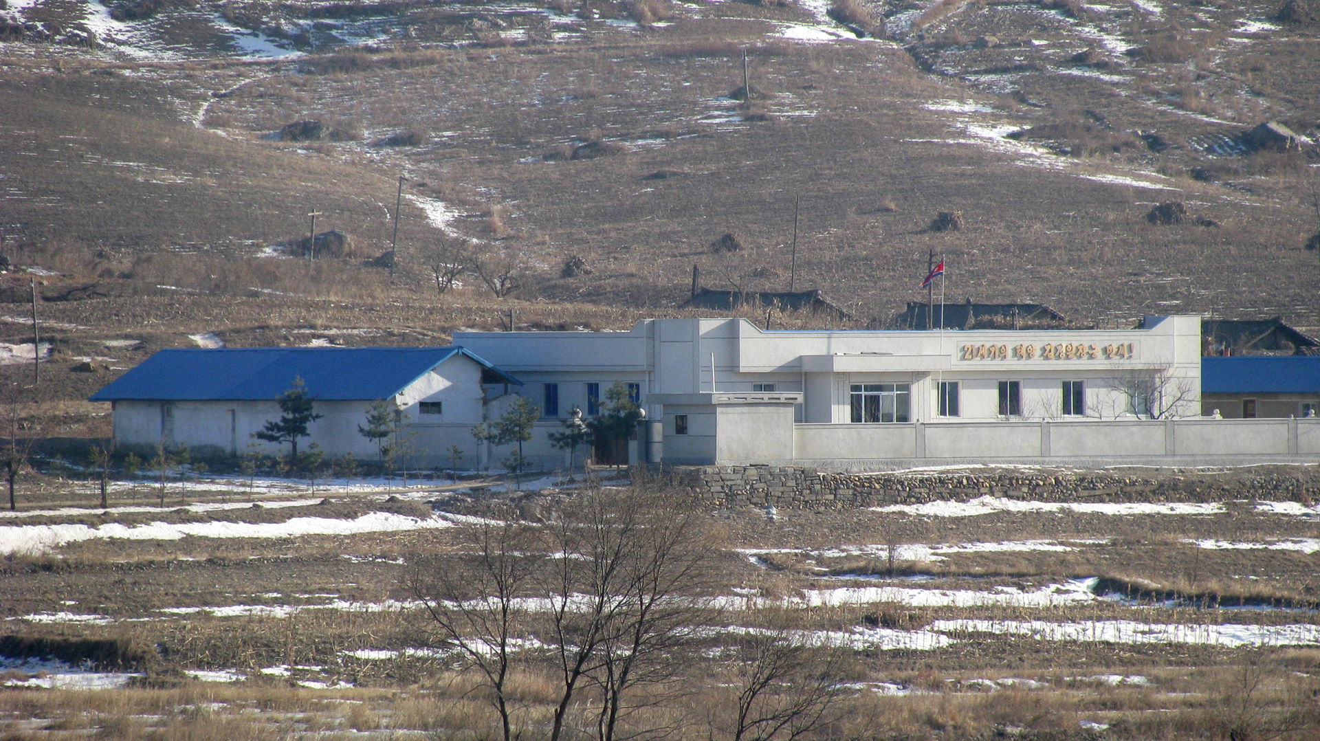 不知道是什么地方 DPRK building