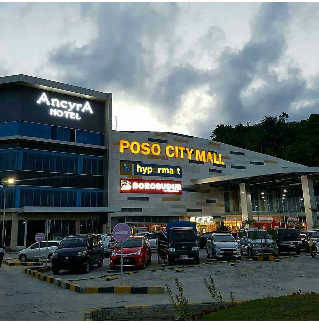 Mall Pertama di kabupaten poso.