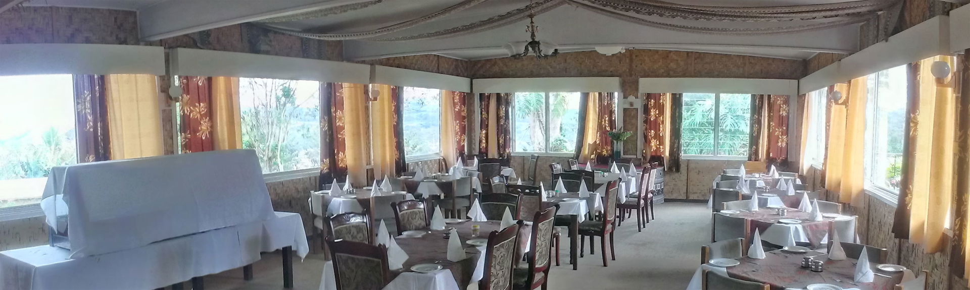 Kainantu Lodge / hotel Restaurant.