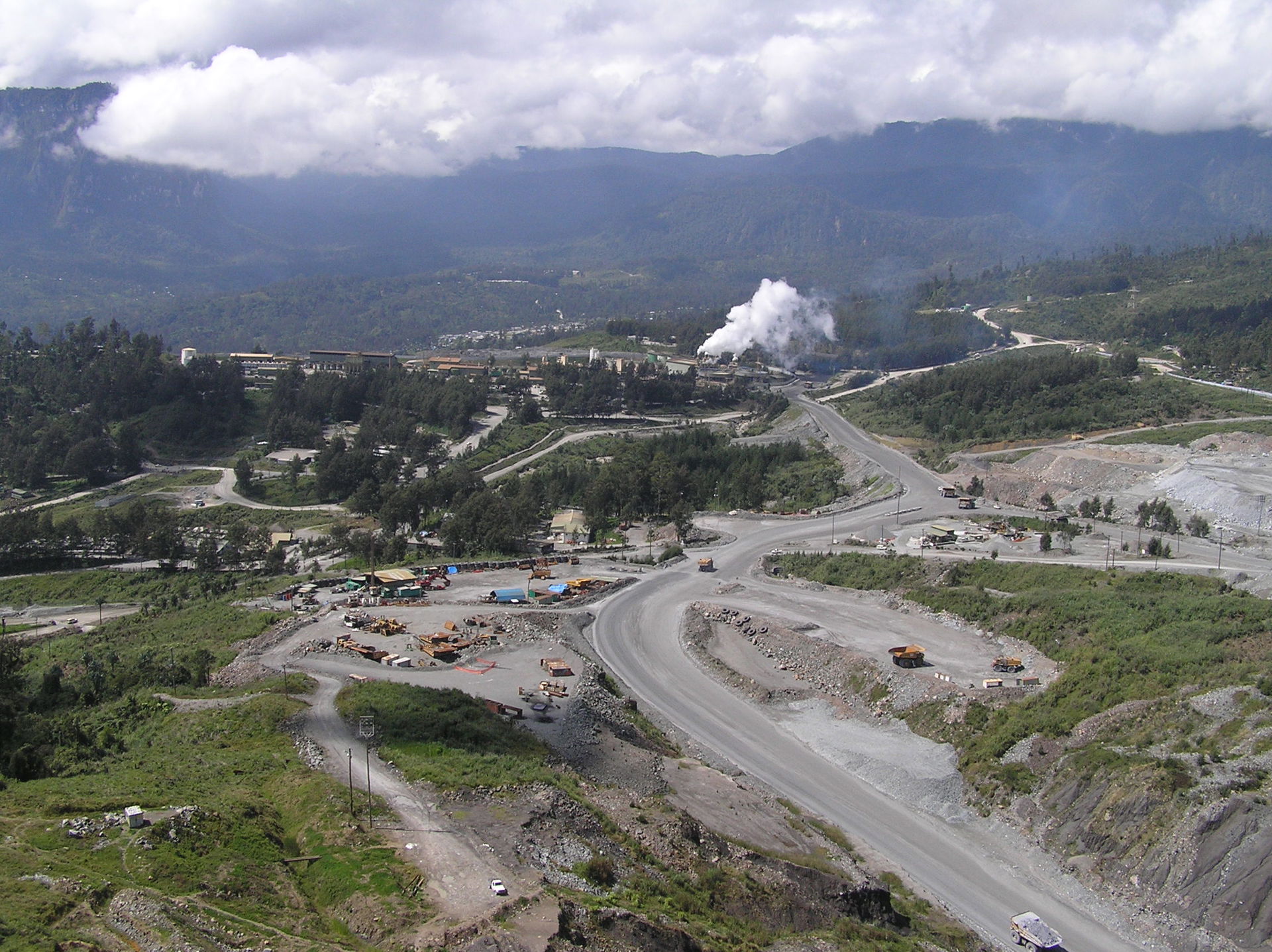 Looking out across the lower half of the Porgera processing pla…