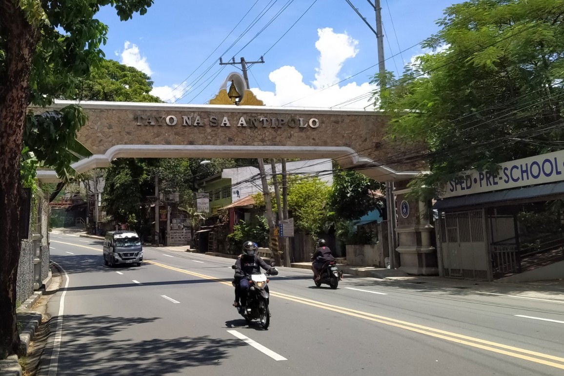 Antipolo Archway from Taytay side
