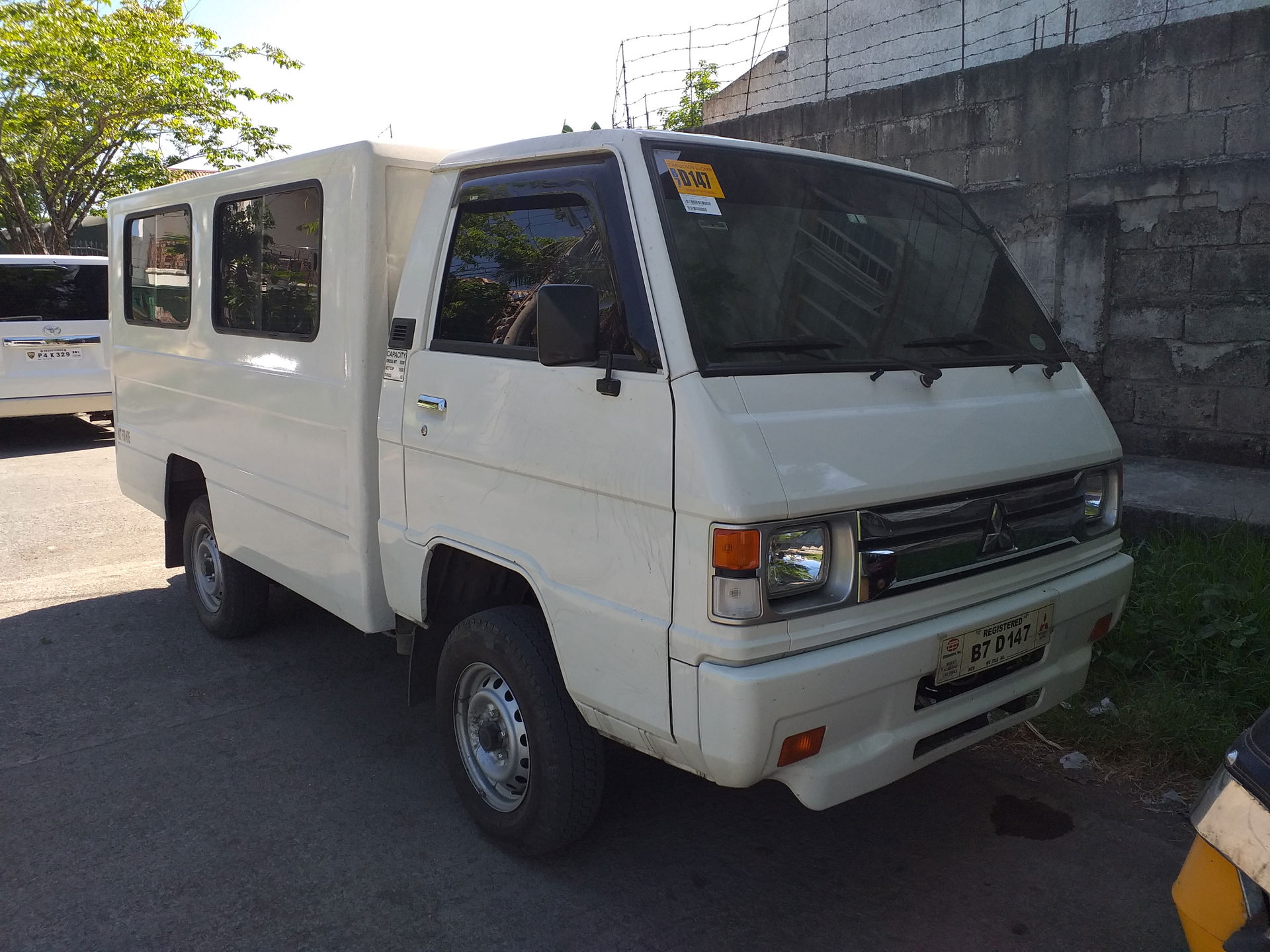 Mitsubishi L300 FB Exceed was released at Mitsubishi Makati, In…