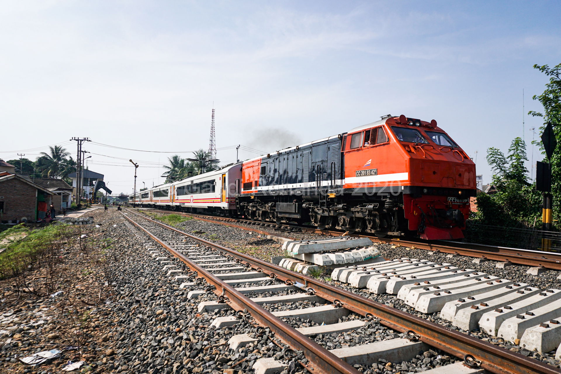 Kuala Stabas S8 departing Kotabumi Station