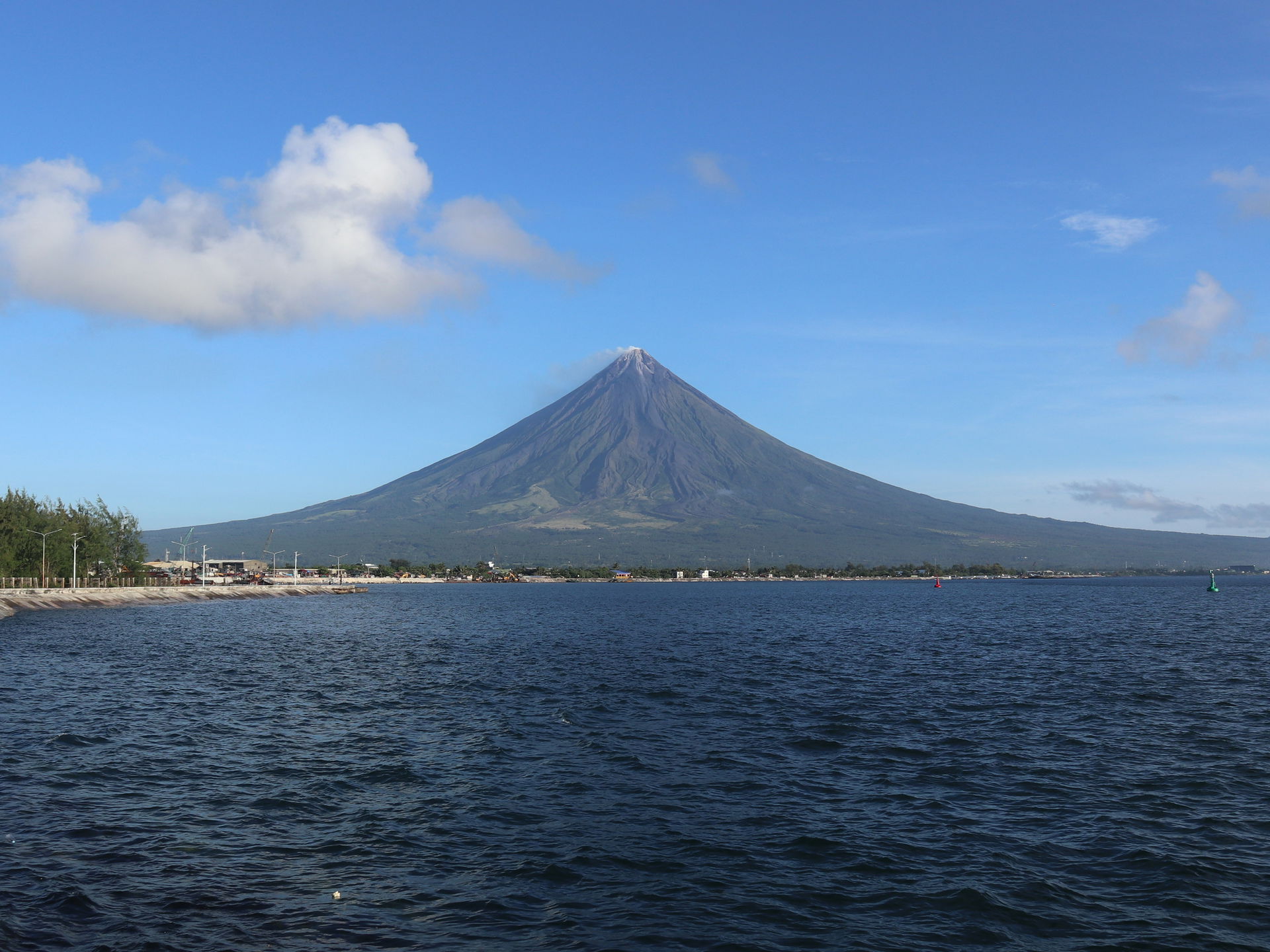 Mount Mayon view from Legazpi Boulevard, Legazpi City, Albay
