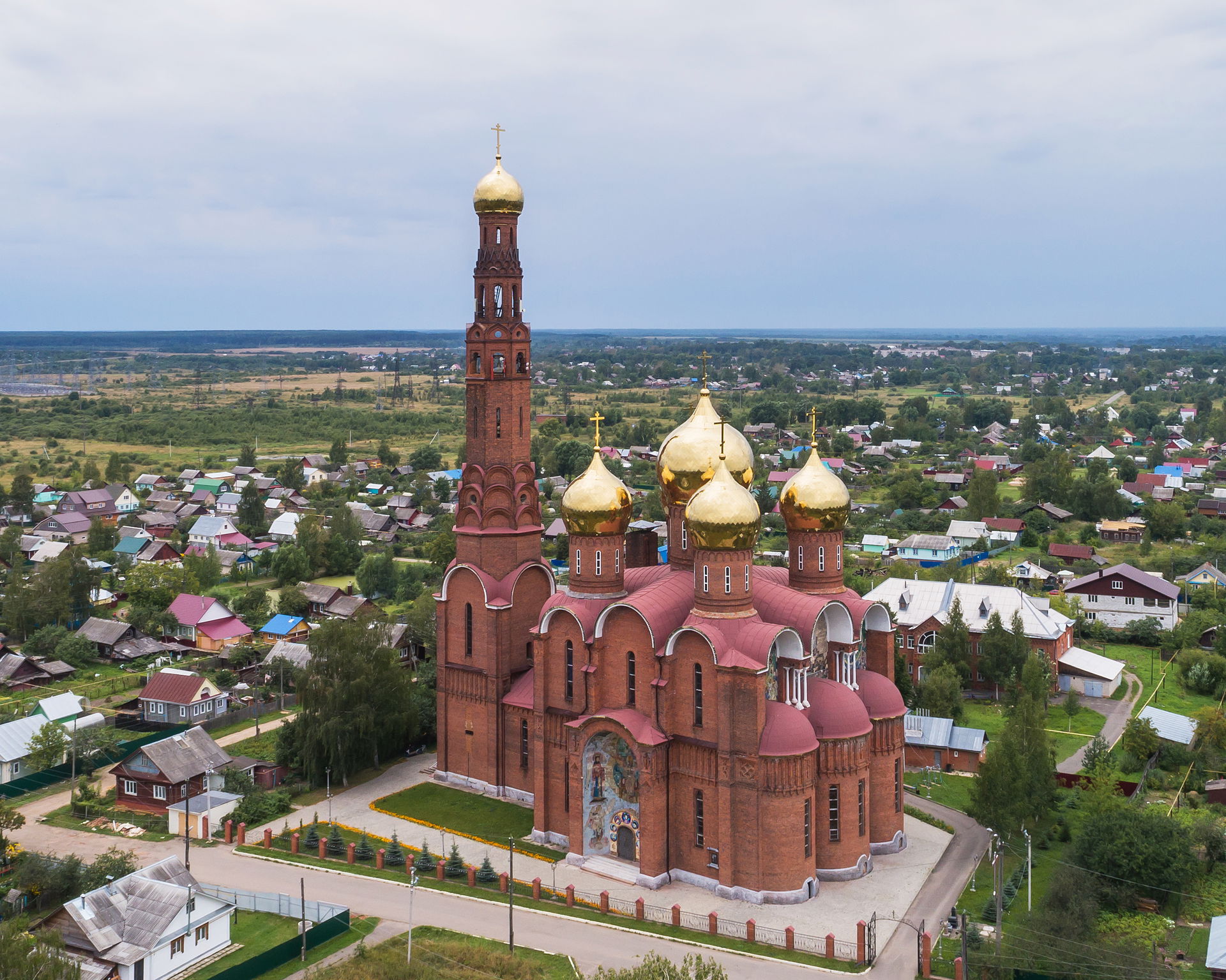 Aerial photo of the Resurrection Church in Vichuga, Ivanovo Obl…