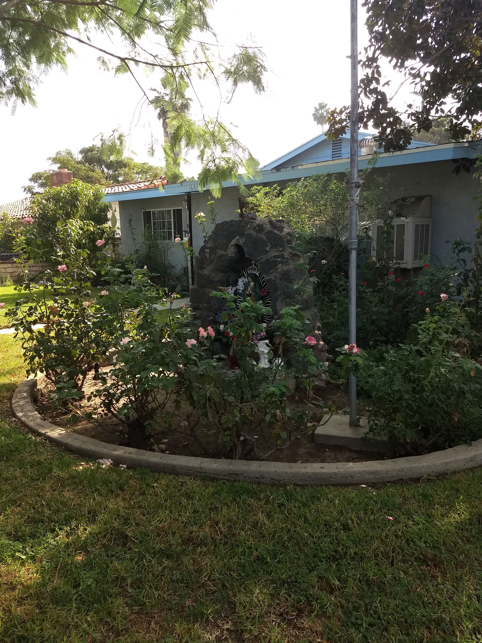 Marian grotto in the front yard of a house on Pico Street in Sa…