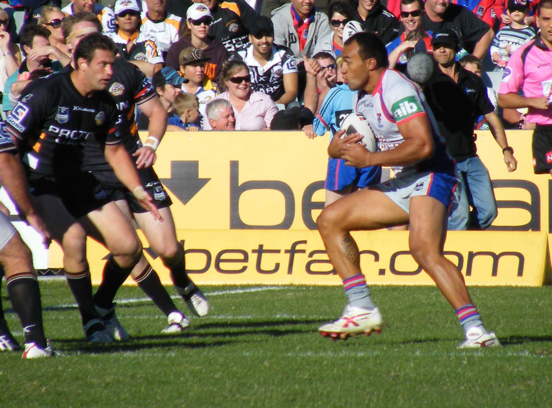 Mark Tafua of the Newcastle Knights