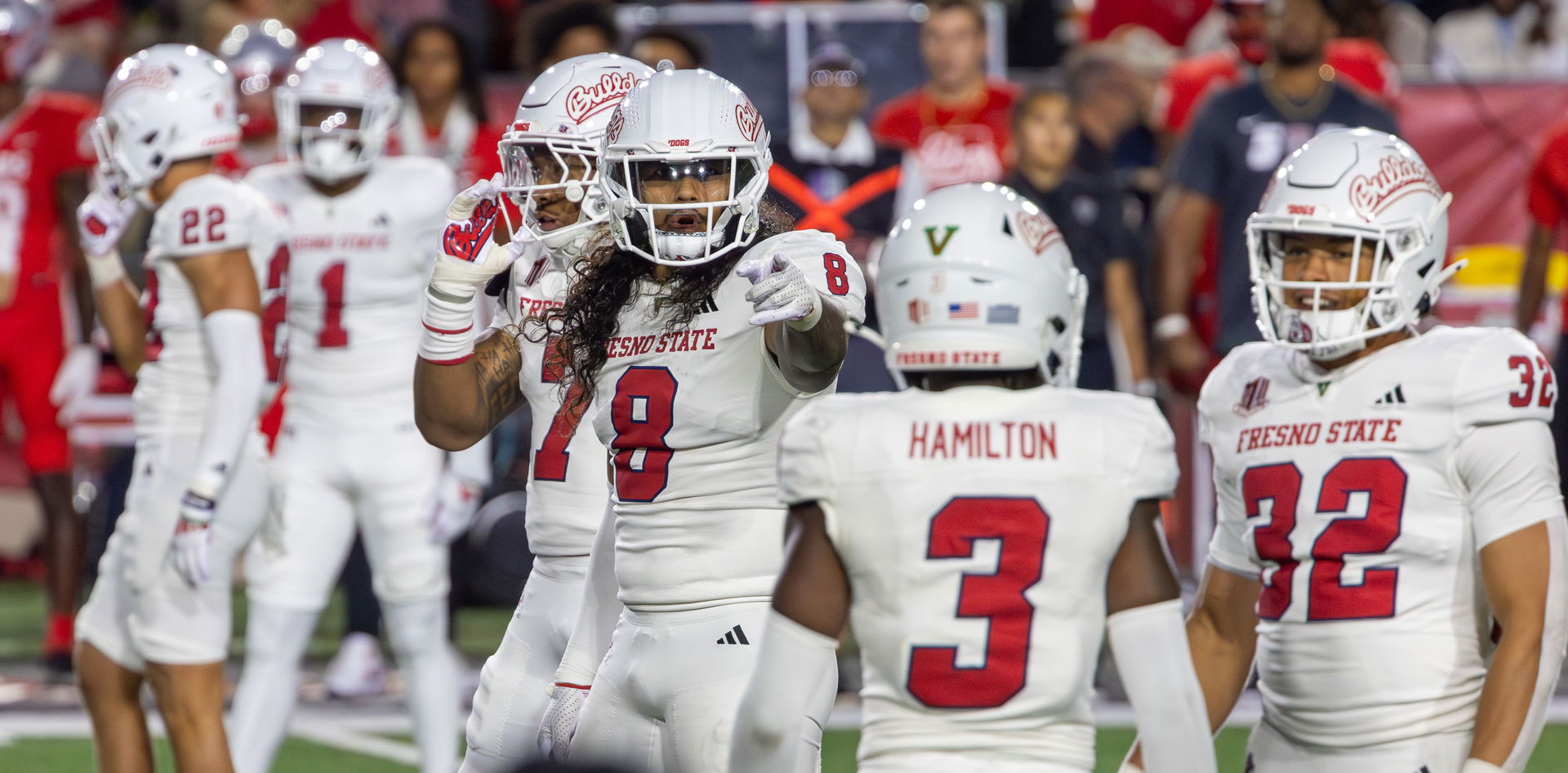Phoenix Jackson, Tuasivi Nomura (pointing), Al'zillion Hamilton…