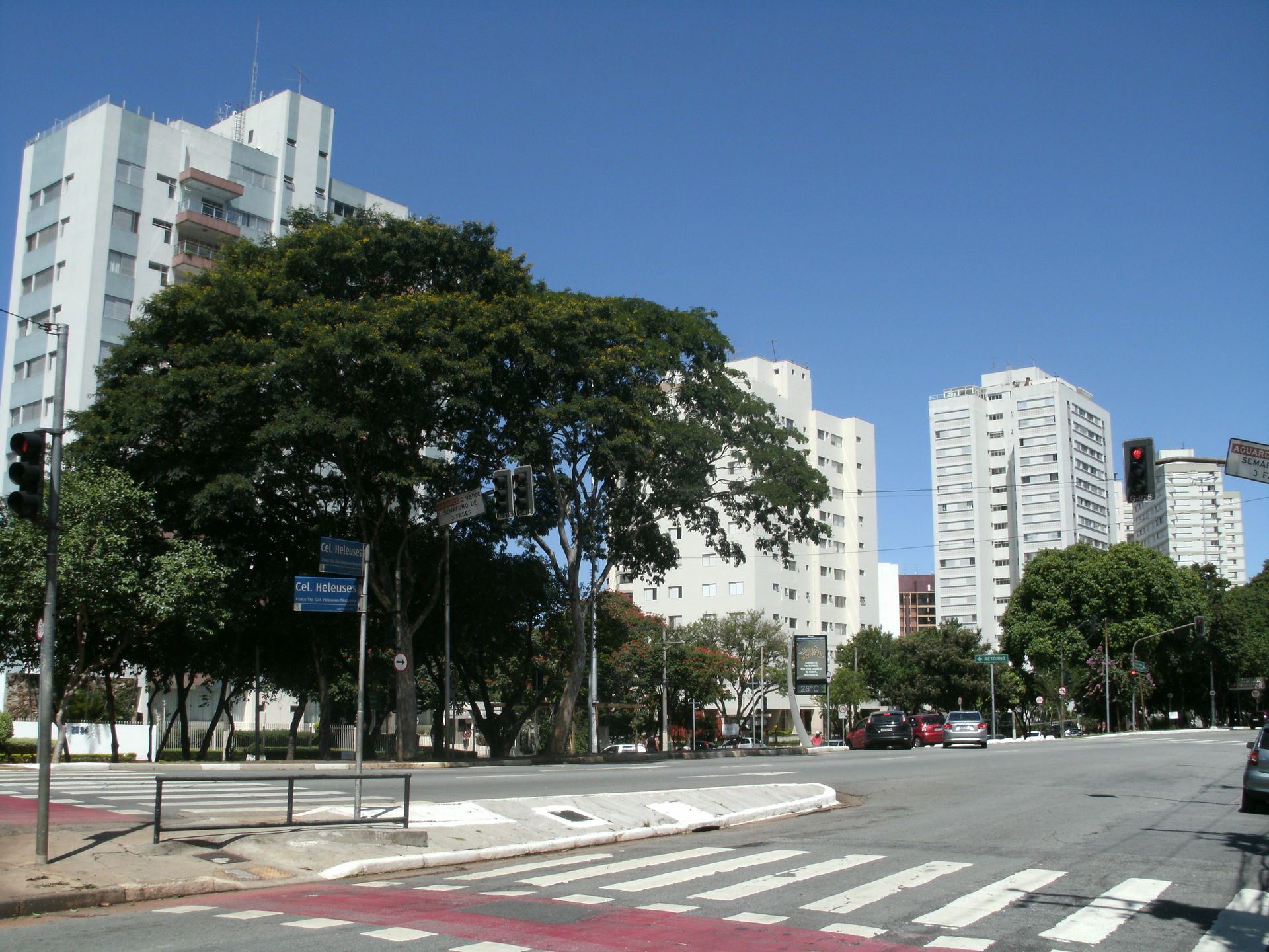 Avenida Bras Leme - Santana