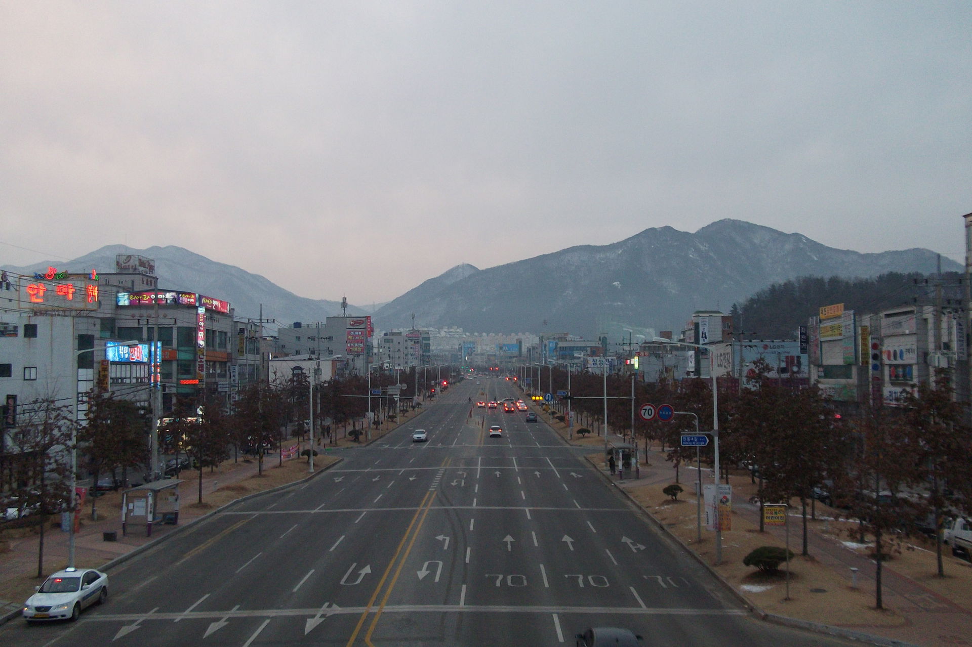 Indong highway at dawn