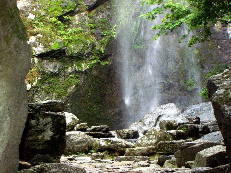 The waterfall along the trekking path - Geumosan (Mount Geumo) …