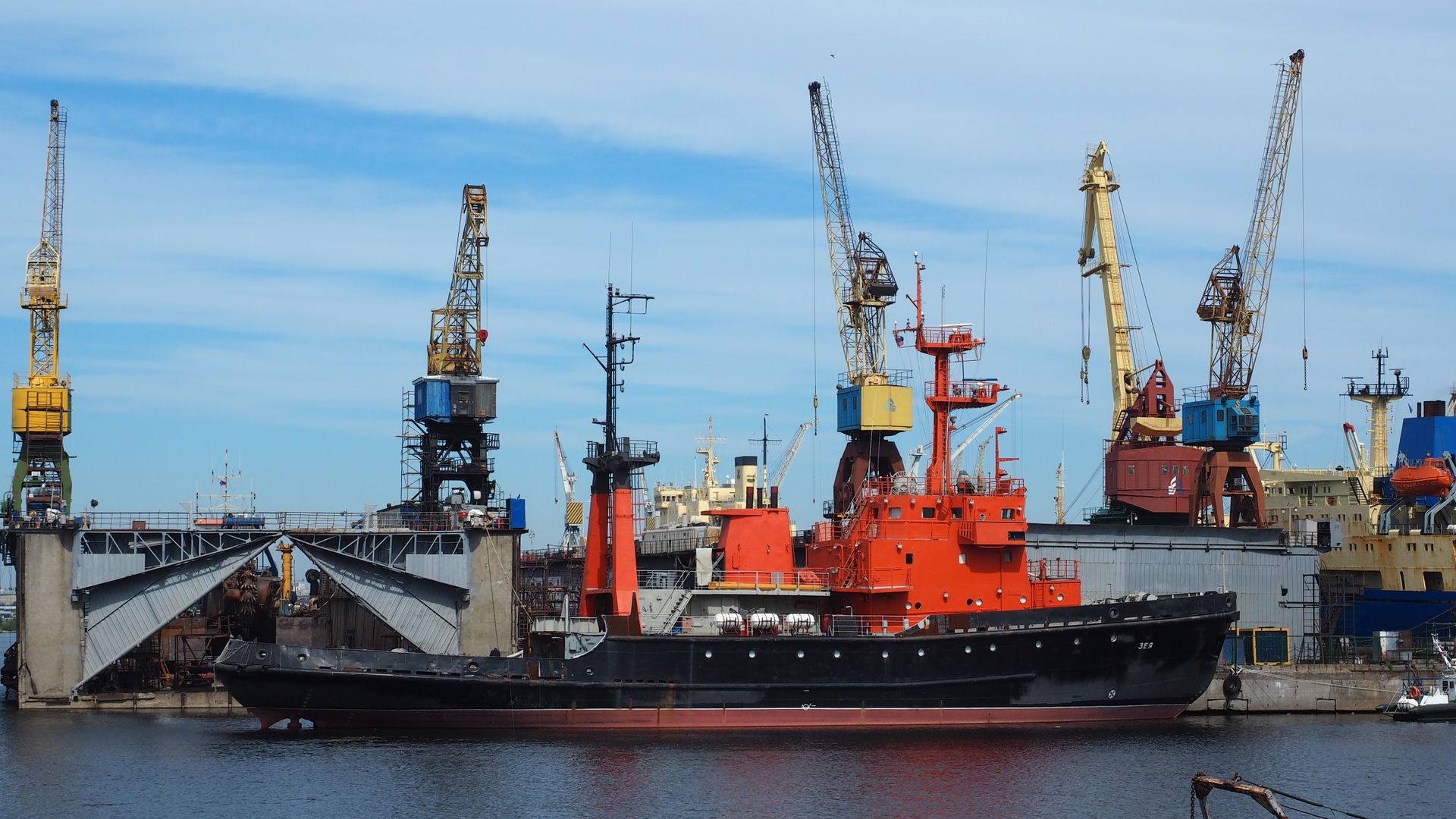 tug, motor ship Zeya
