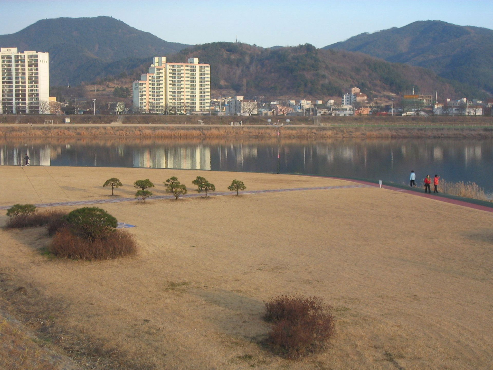 Riverwalk along the Miryang River, Miryang-si, Gyeongsangnam-do…