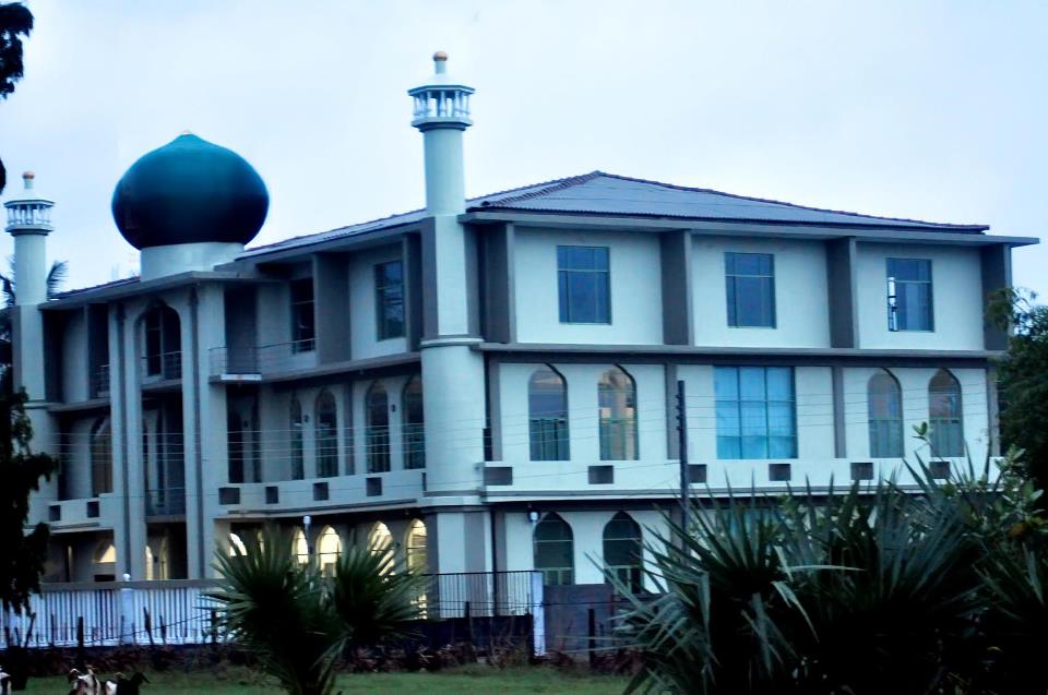 Thowheed Juma Masjid- 
Islamic Center -Eravur