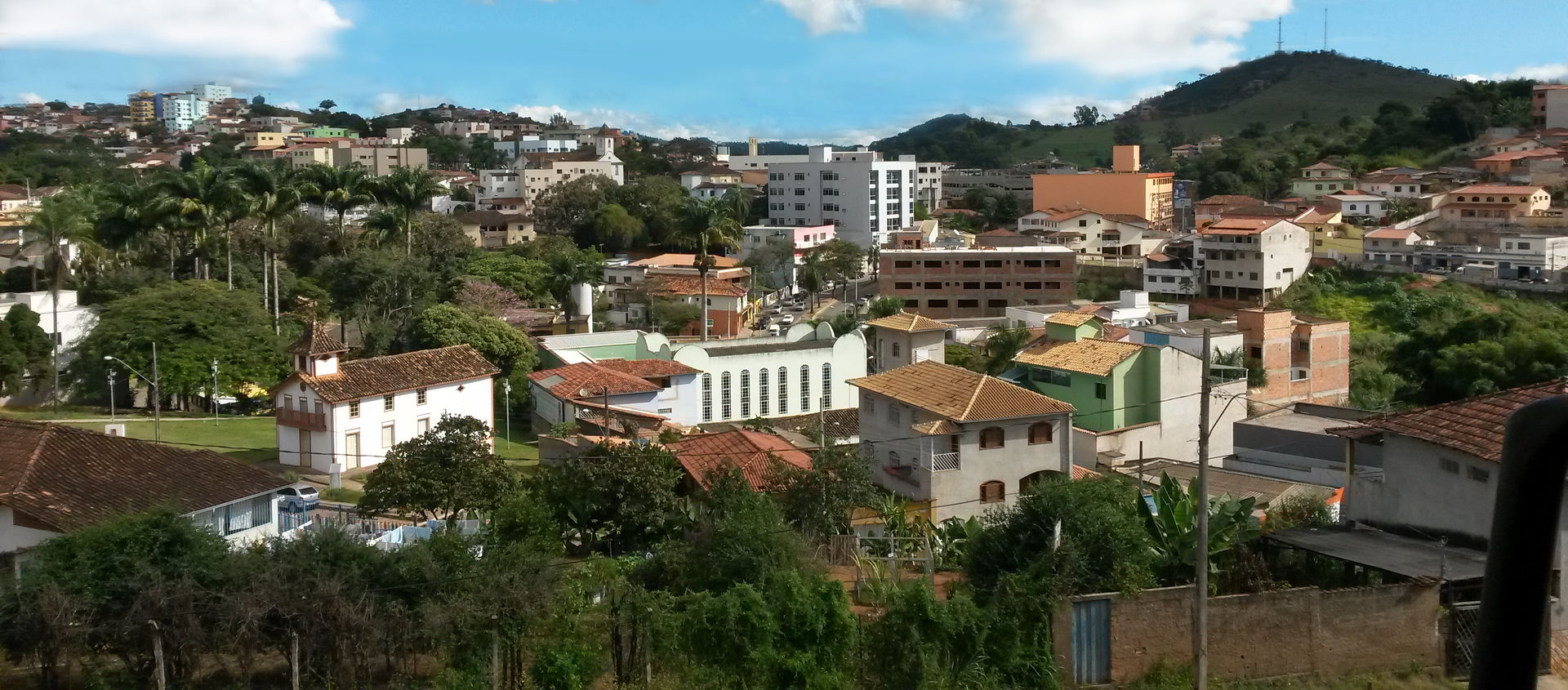 panoramo de Guanhães en Brazilo (vidita de la vojo "13-a de ma…
