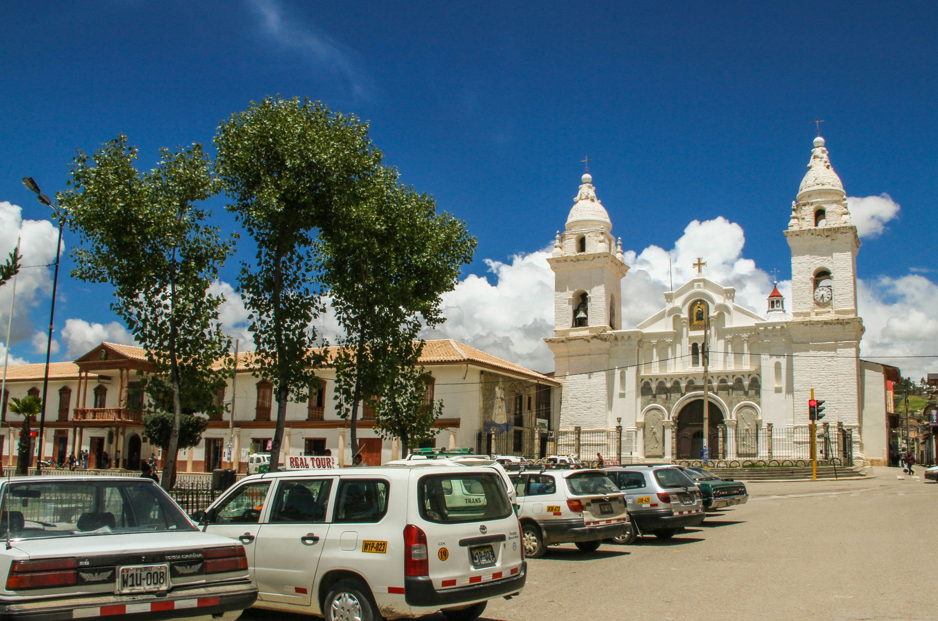 Vista de la esquina del Jr. Grau y Junin hacia la iglesia de la…